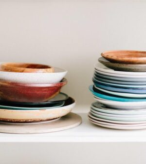 Assiettes en grès émaillé, lot de 6